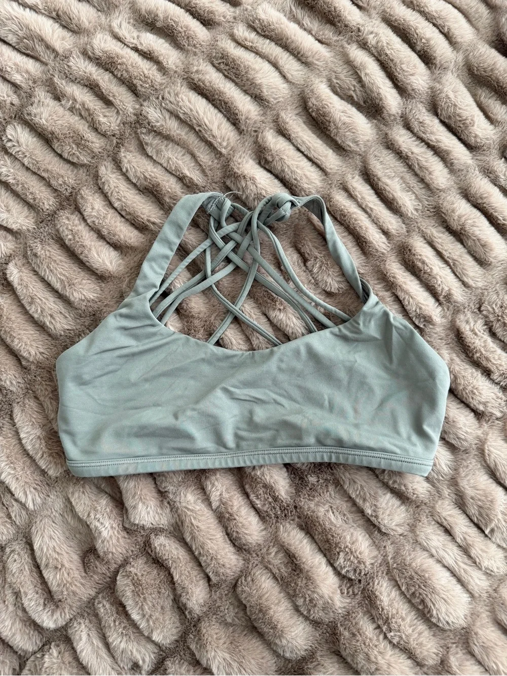 Lululemon Strappy Back Sports Bra Size 6